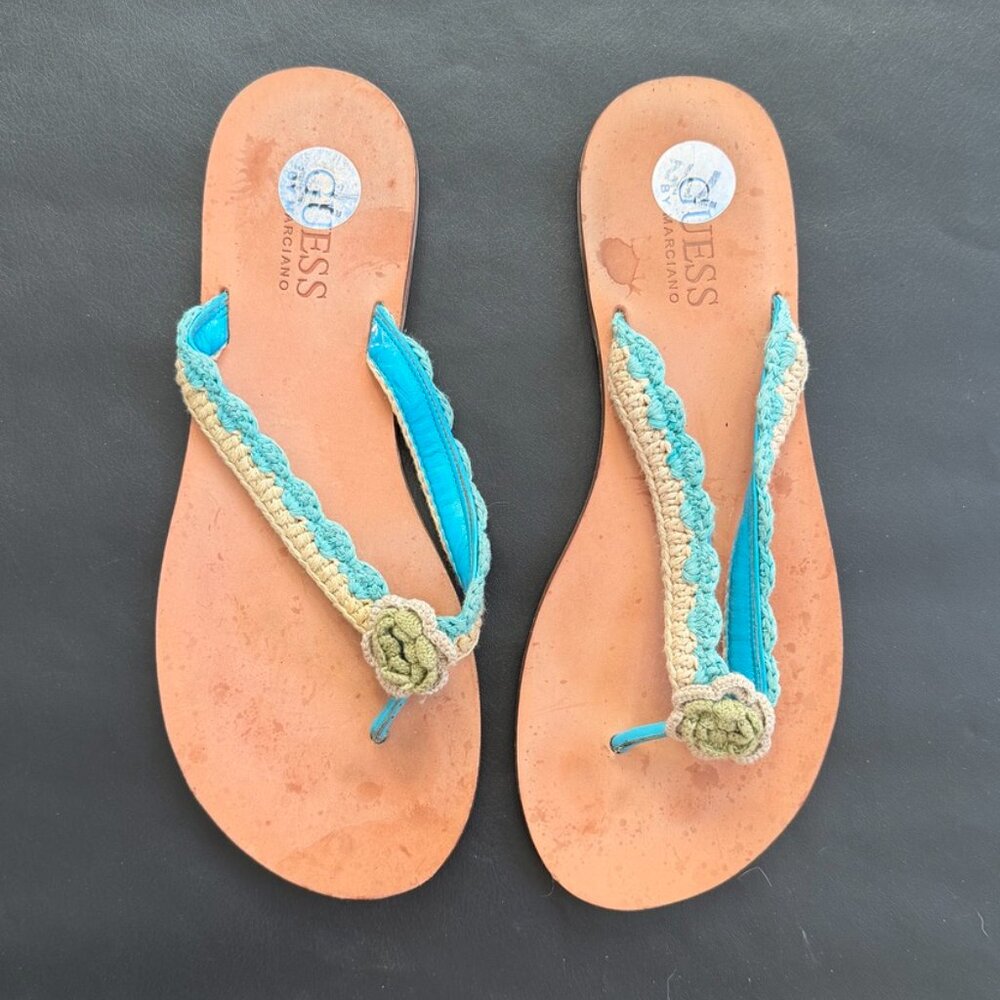 GUESS Boho Crochet Thong Sandals Blue Tan Flip Flops Women’s Size 7.5